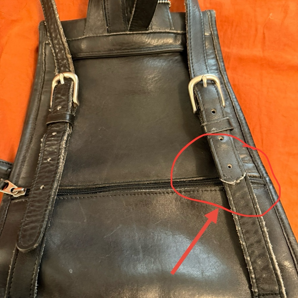 COACH vintage turnlock backpack purse in black with silver hardware. 90s! - Picture 11 of 15